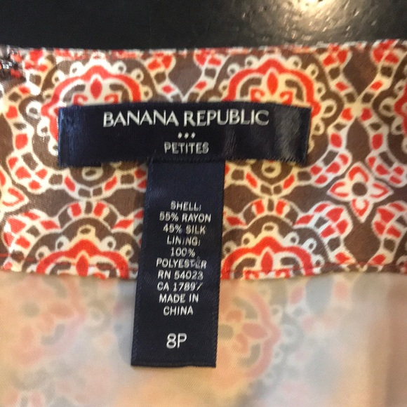 Almost New 8 P Part Silk Banana Republic Skirt 🌟 - Picture 3 of 6